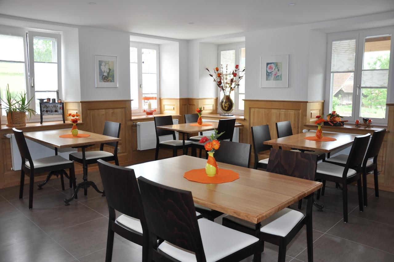 Le Relais Du Chateau Monney Cournillens Exterior photo