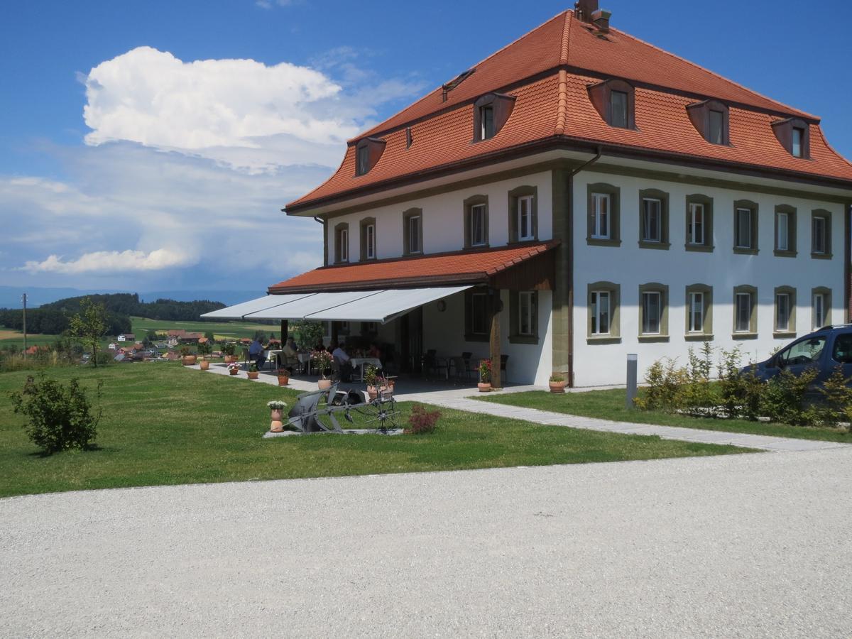 Le Relais Du Chateau Monney Cournillens Exterior photo